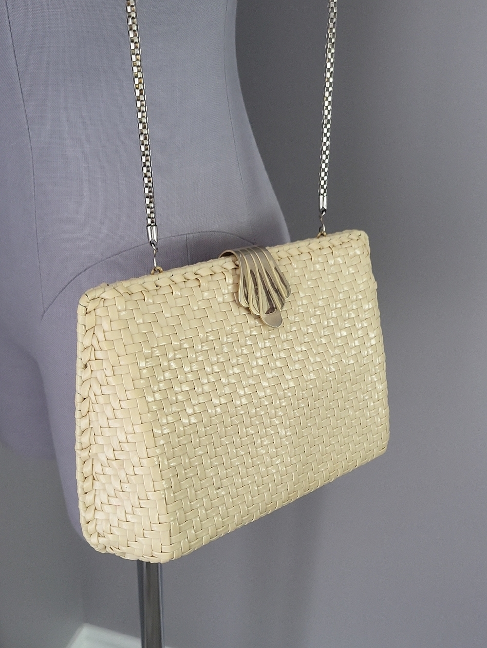Vintage 90s Does 1950s Woven Cream Clamshell Clutch Bag - Picture 4 of 15